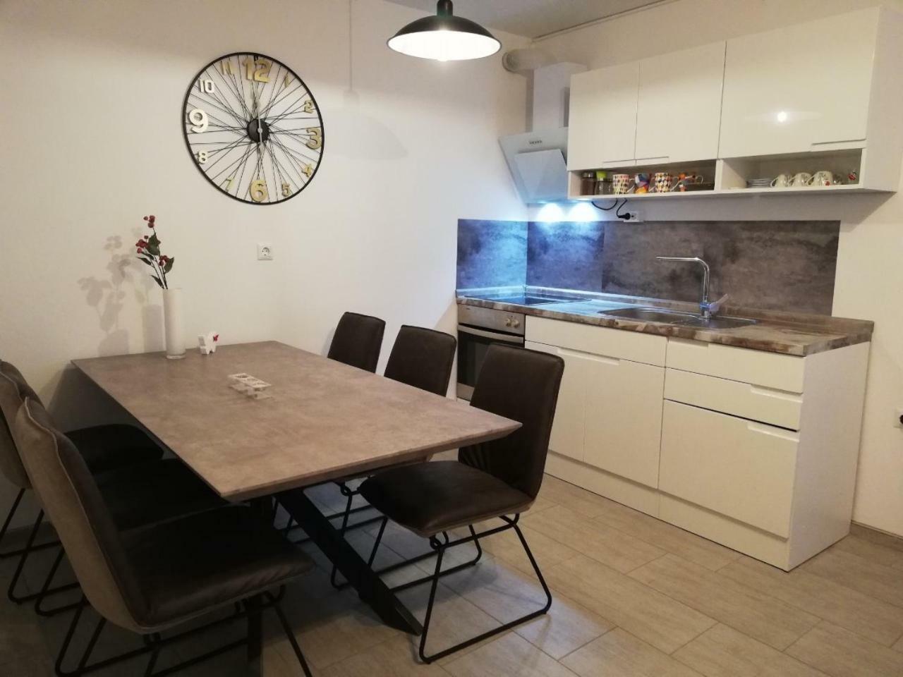 Apartma Stela In Terme Catez Catez ob Savi Bagian luar foto