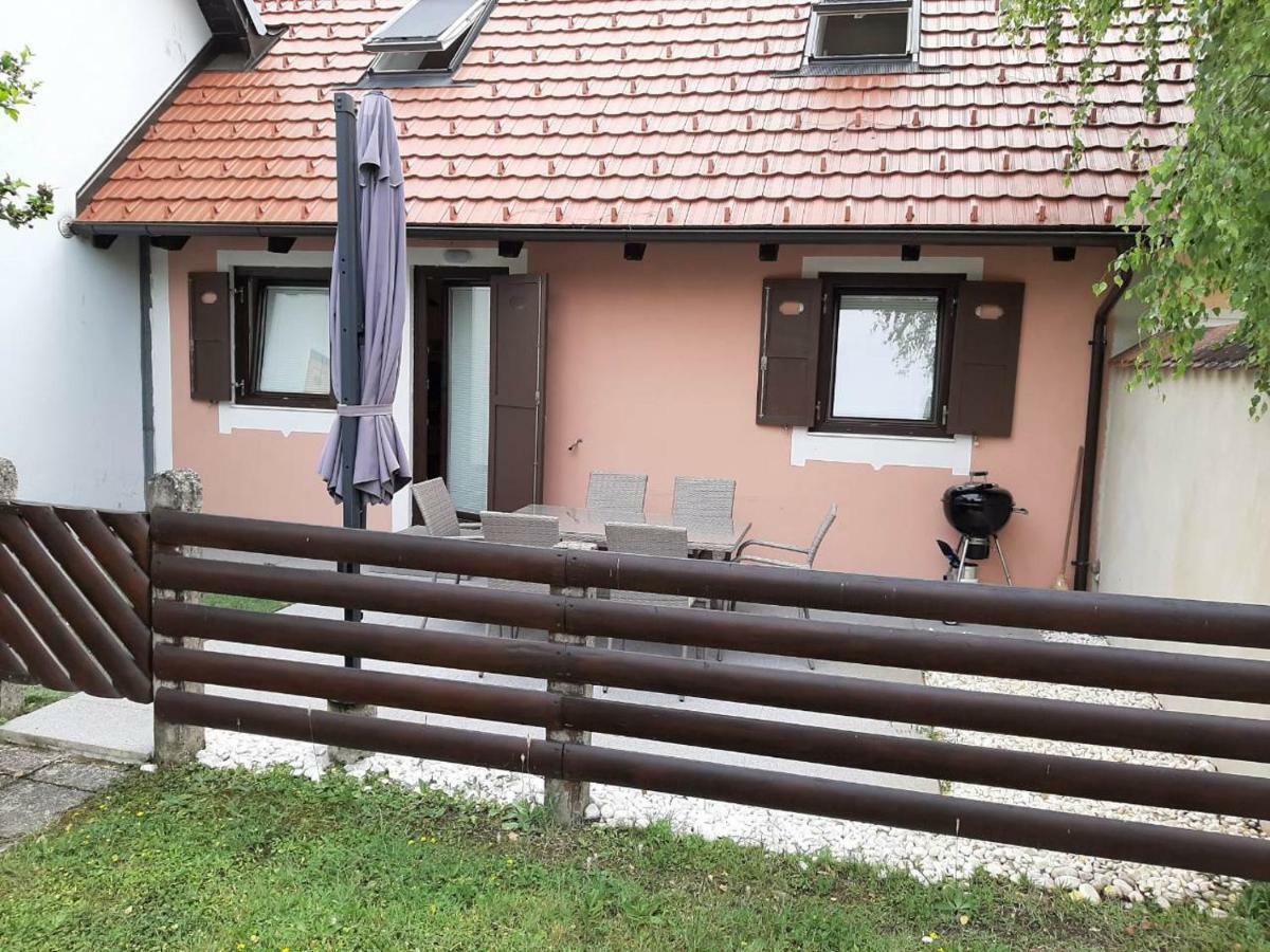 Apartma Stela In Terme Catez Catez ob Savi Bagian luar foto